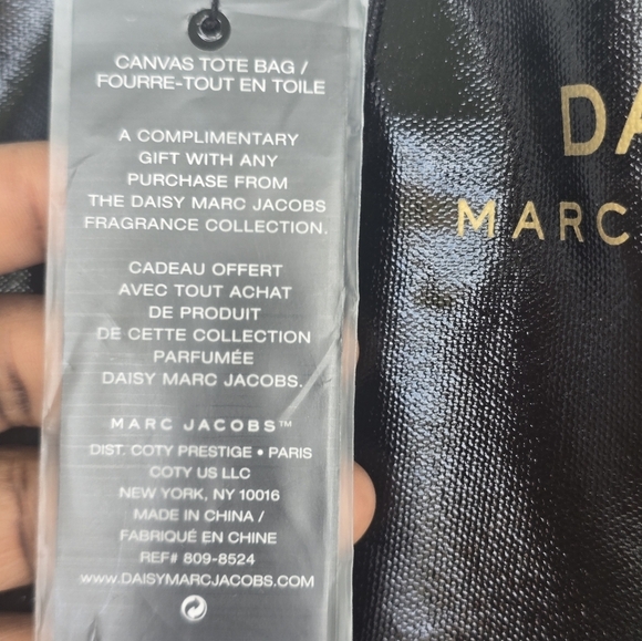 Marc Jacobs Daisy Tote Bag Women’s Cute Black Gold Stylish Patent Leather New - Picture 5 of 14